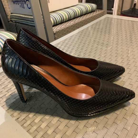 Heels - Picture 3 of 6